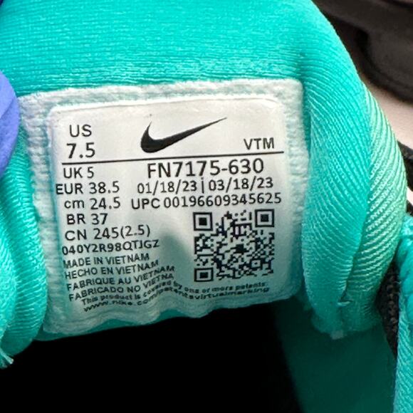 NIKE Women's 7.5 AIR VAPORMAX PLUS Pink Blast Clear Jade FN7175-630 - Picture 2 of 7